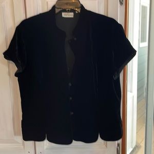 Ladies velvet Ann Taylor button down Top with short sleeves in mint condition